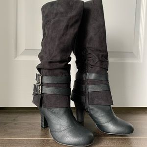 Le château - black boots size 6